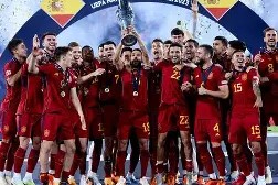 开云体育-欧国联赛考验球队耐力，冲刺阶段精彩纷呈()