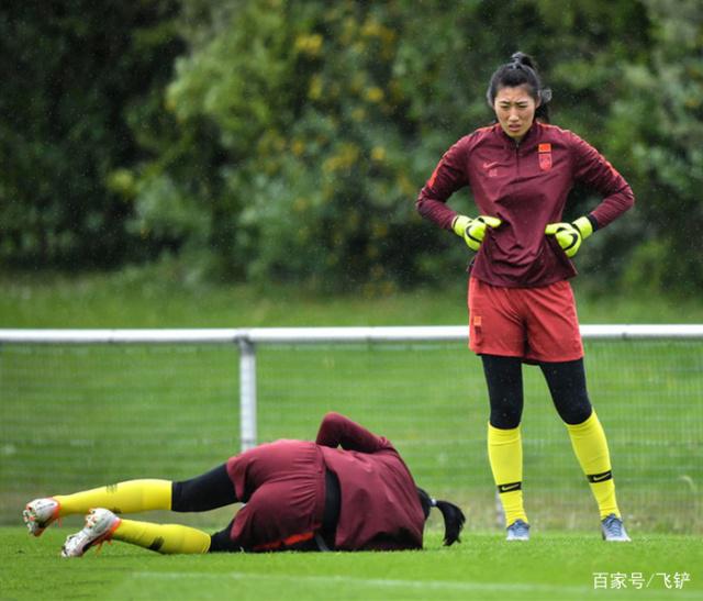 德国女足队员斩获比赛MVP殊荣()  第2张